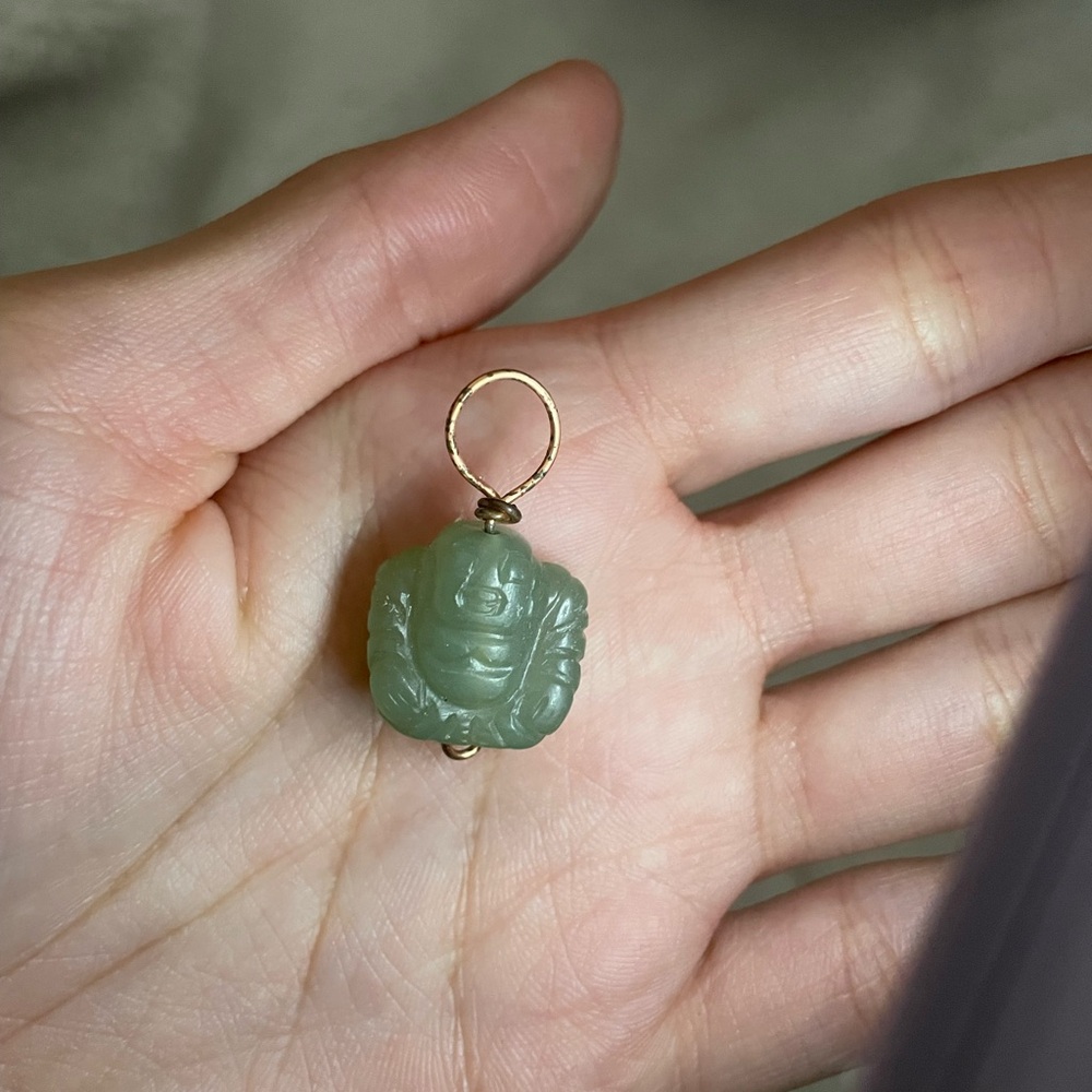 Green Jade Buddha Pendant Charm - Picture 3 of 4